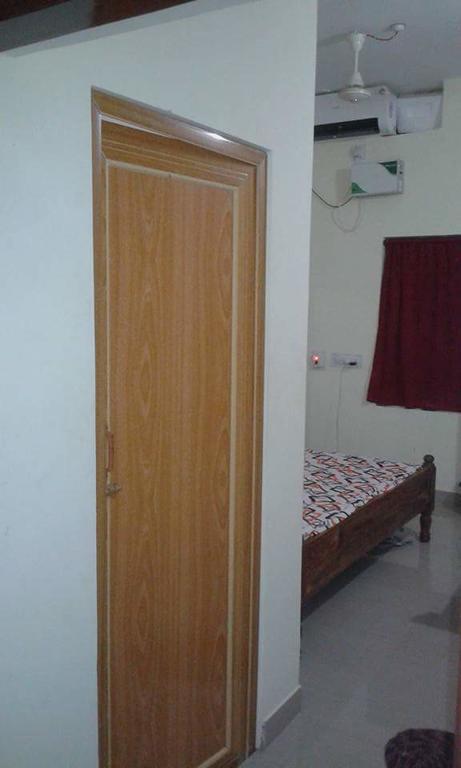 Sri Krishna Guest House & Reasturant Konārka Exterior foto